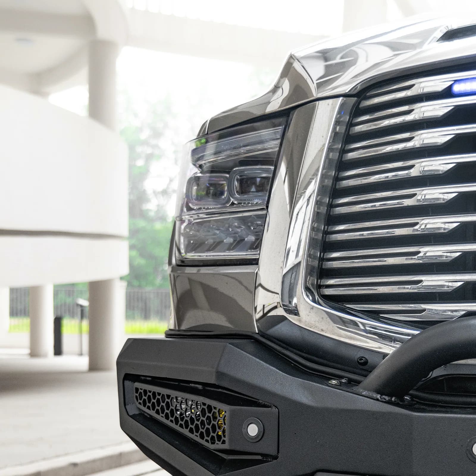 Front bumper detail, photo 1 of 1