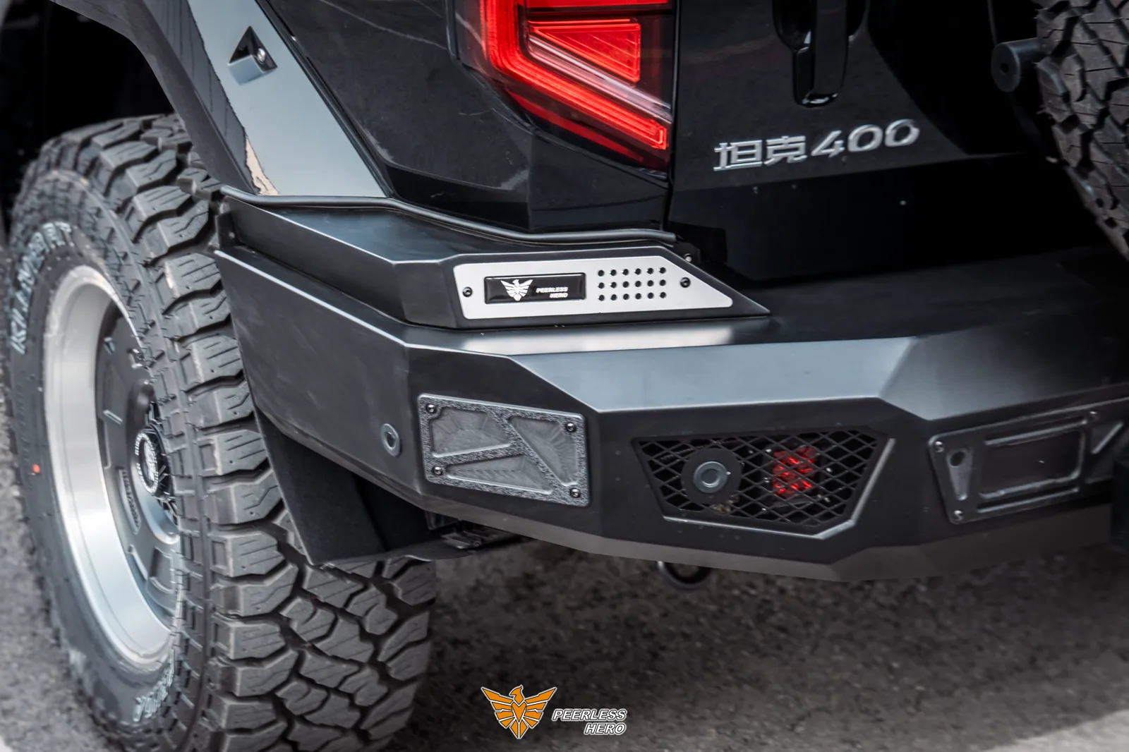 Rear bumper detail, photo 1 of 11