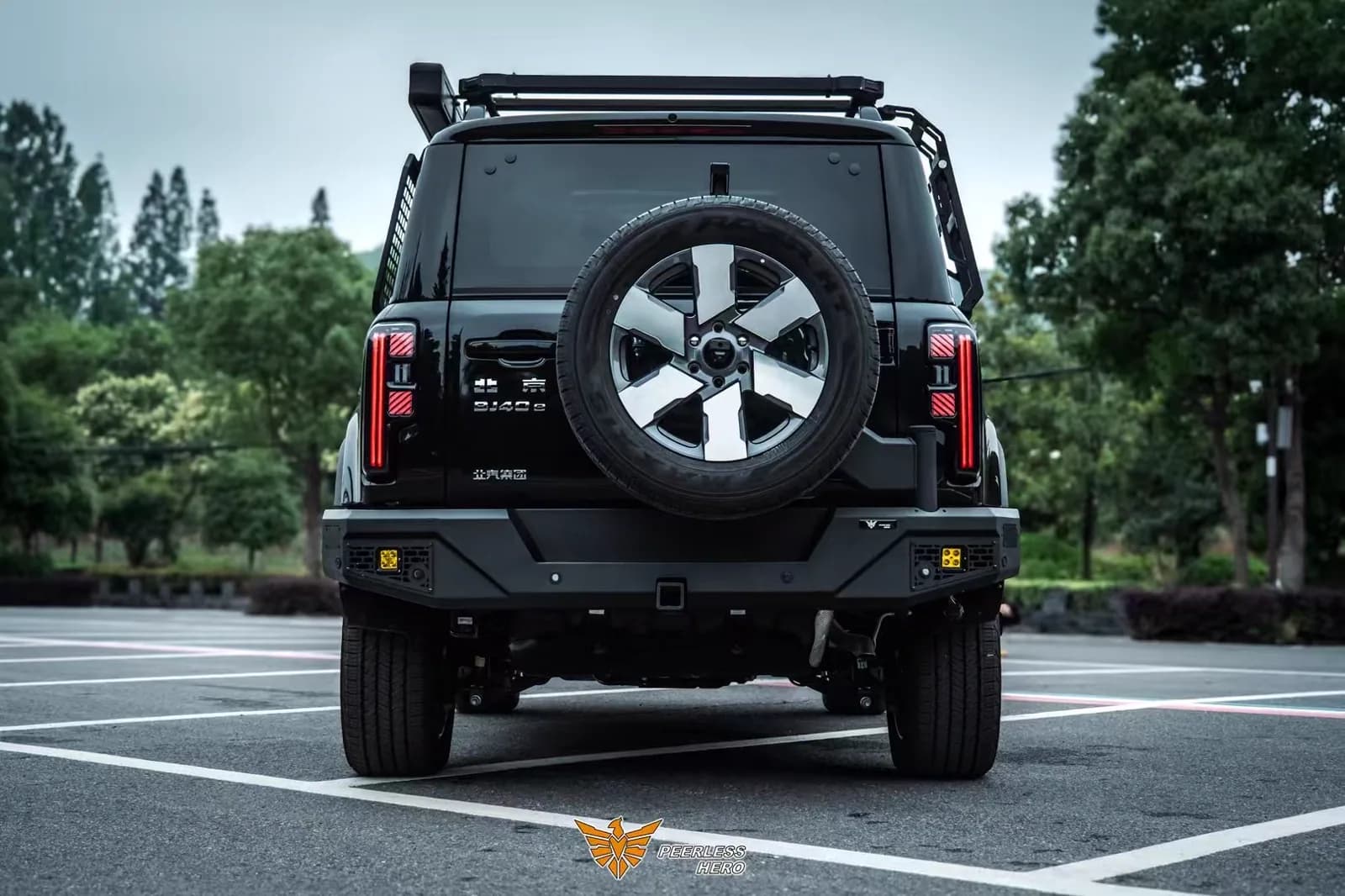 Rear bumper detail, photo 1 of 10