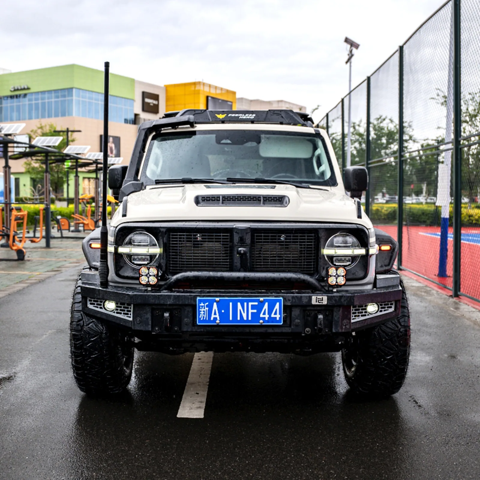Tank 300 vehicle application scene