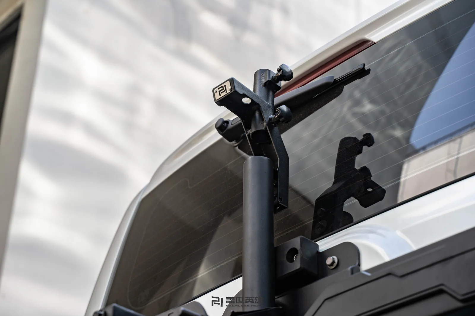 Tank 300 accessory detail